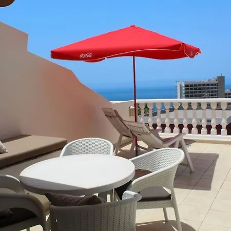 Tipsy Terrace Apartment *