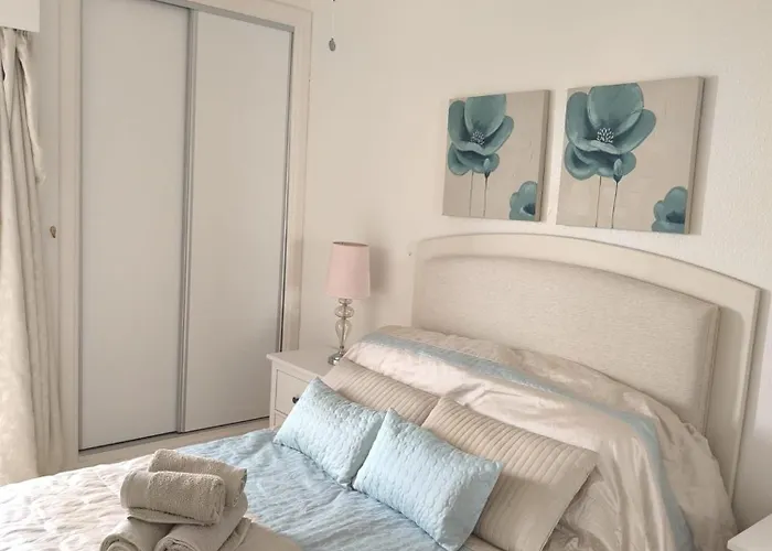 Tipsy Terrace Apartament